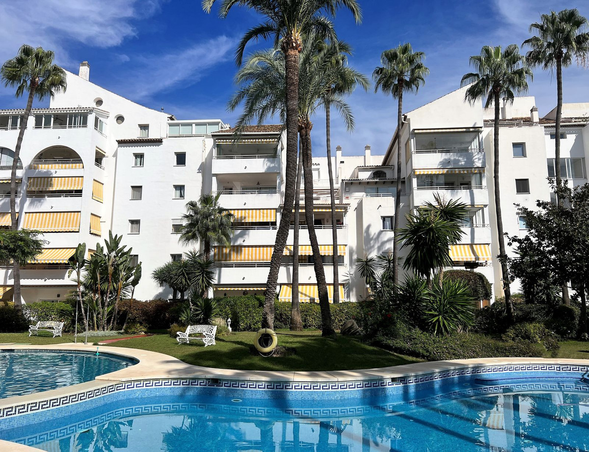 flat for sale estepona